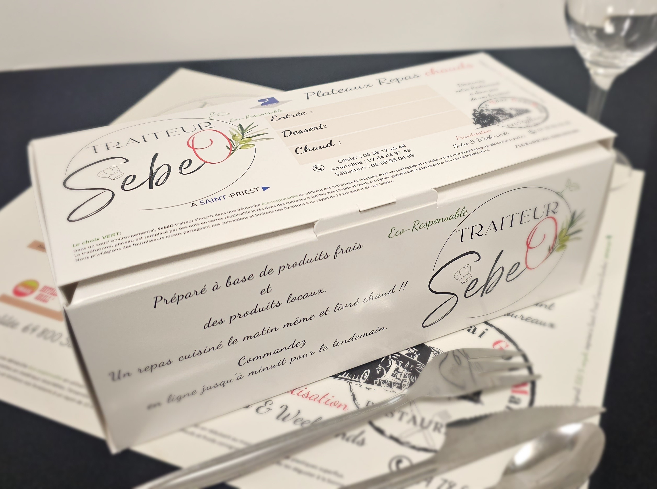 Plateaux repas coffret bocaux verre